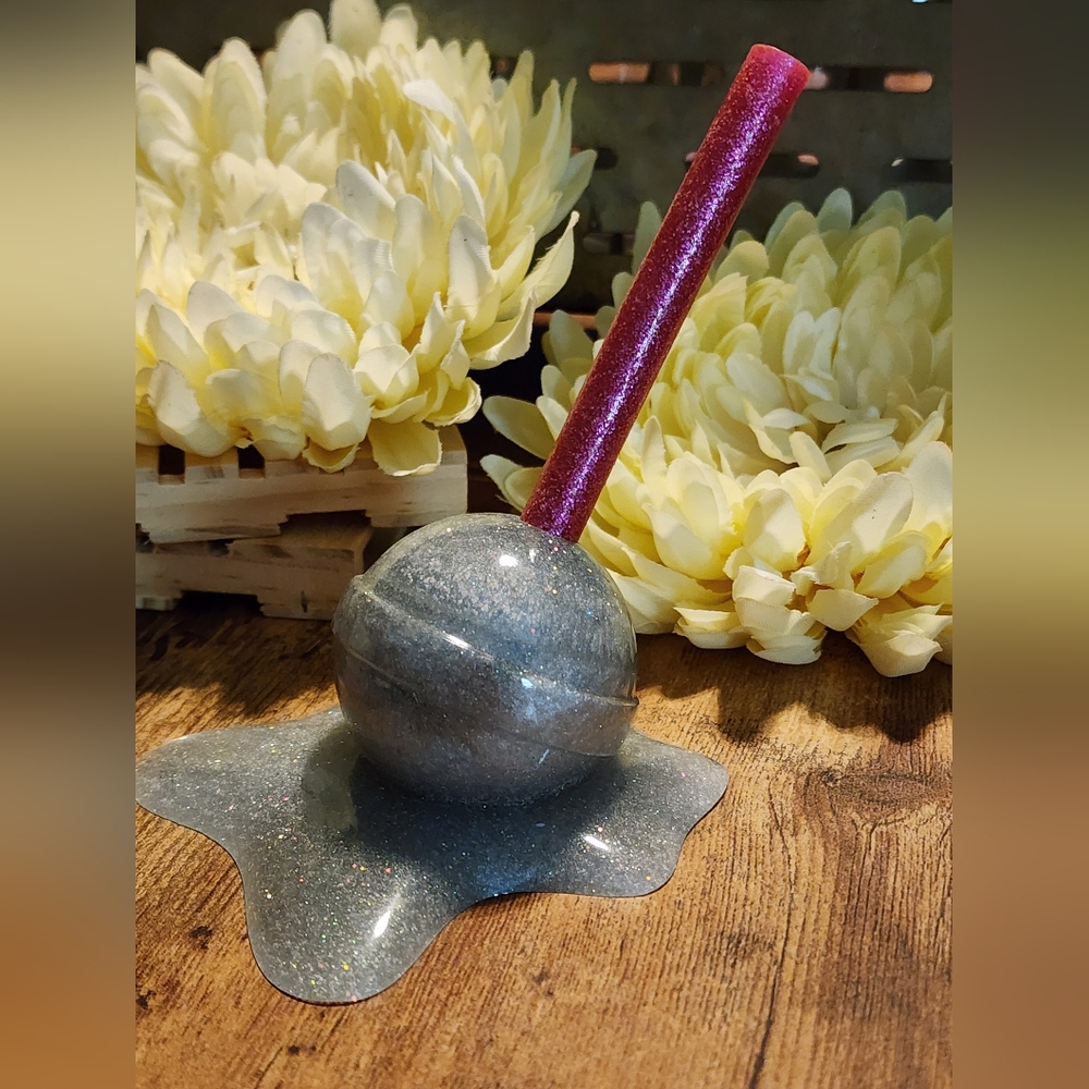 Handcrafted Epoxy Resin Statue Paper Weight Decor -Melting Lollipop / Popsicle - Picture 15 of 15